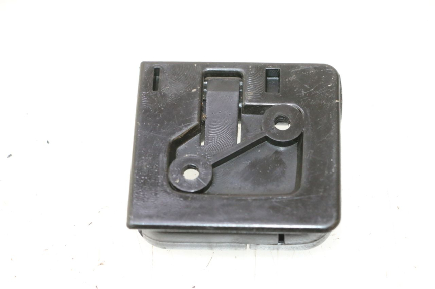 photo de BAG HOOK PIAGGIO TYPHOON 50 (2000 - 2009) - Zoom on usage condition