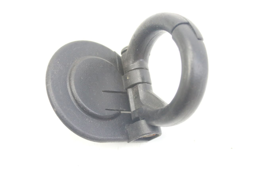 photo de LUGGAGE HOOK PIAGGIO ZIP 2T 50 (2009 - 2019) - Zoom on usage condition