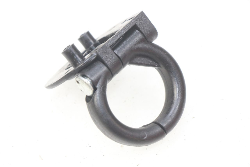 photo de LUGGAGE HOOK PIAGGIO ZIP 4T 50 (2018 - 2020) - Alternative perspective