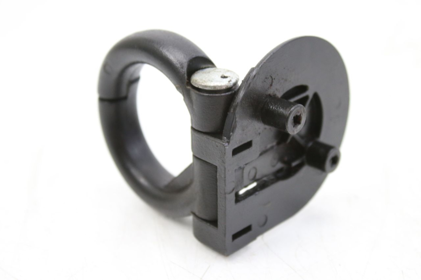 photo de LUGGAGE HOOK PIAGGIO ZIP 4T 50 (2018 - 2020) - Alternative perspective