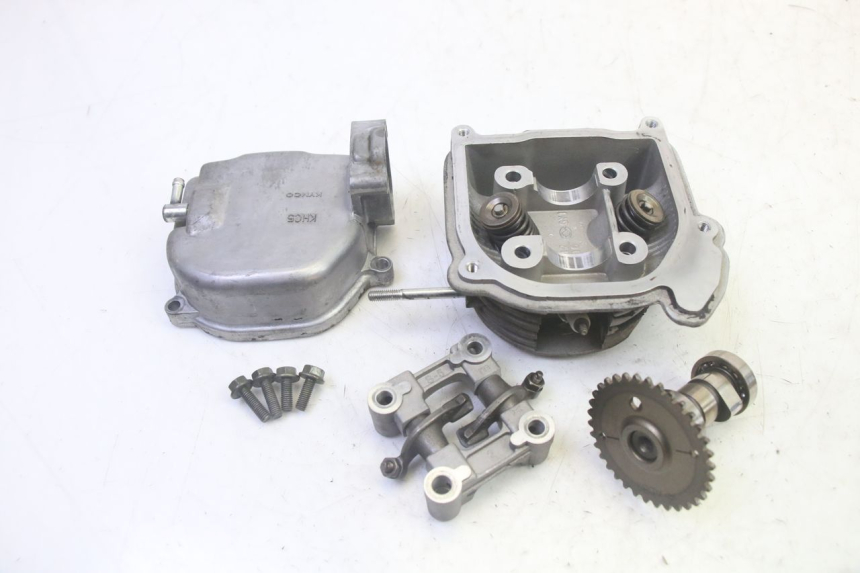 photo de CYLINDER HEAD KYMCO AGILITY 16+ 4T 50 (2018 - 2023) - Fixing points details