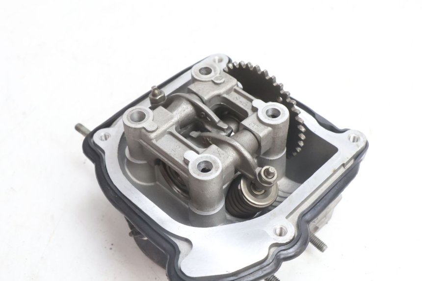 photo de CYLINDER HEAD KYMCO AGILITY 16+ 4T 50 (2018 - 2023) - Supplementary product photo