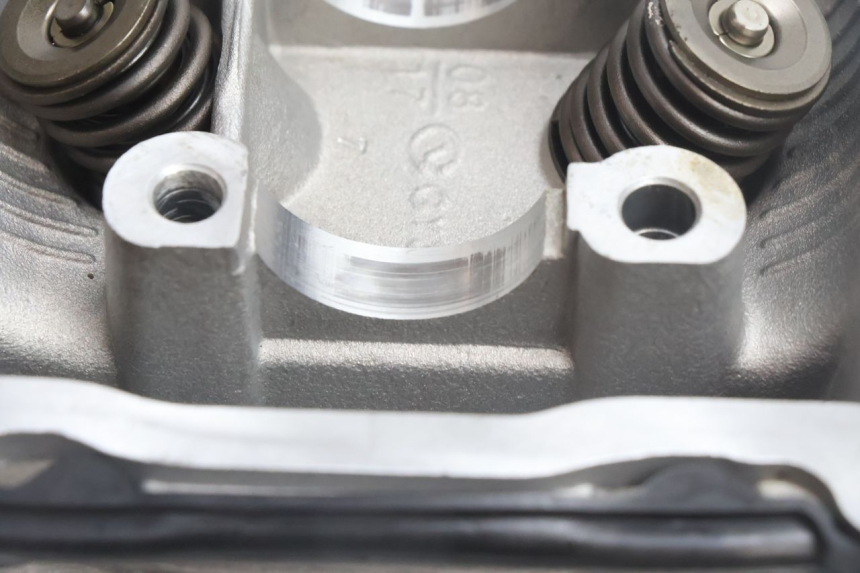 photo de CYLINDER HEAD KYMCO AGILITY 16+ 4T 50 (2018 - 2023) - Zoom on usage condition