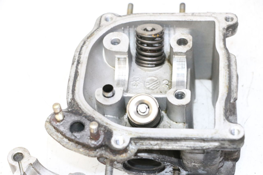 photo de CYLINDER HEAD KYMCO AGILITY 4T 50 (2005 - 2018) - Additional view of the item