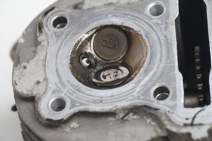 photo de CYLINDER HEAD KYMCO AGILITY 4T 50 (2005 - 2018) - Surface and material condition