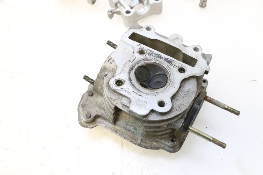 photo de CYLINDER HEAD KYMCO AGILITY 4T 50 (2005 - 2018) - High-resolution close-up