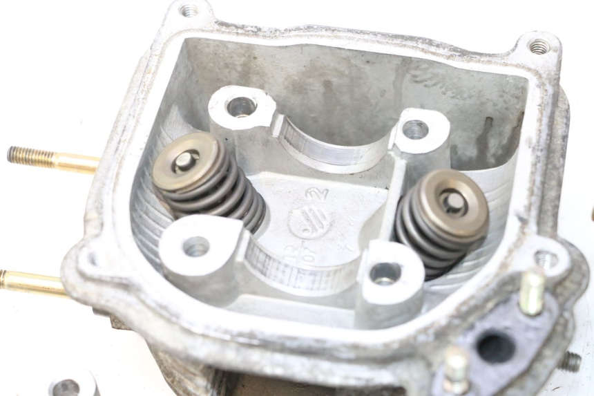 photo de CYLINDER HEAD KYMCO AGILITY 4T 50 (2005 - 2018) - Distinctive features