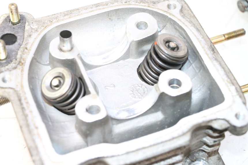 photo de CYLINDER HEAD KYMCO AGILITY PREMIUM 50 (2007 - 2010) - Additional view of the item
