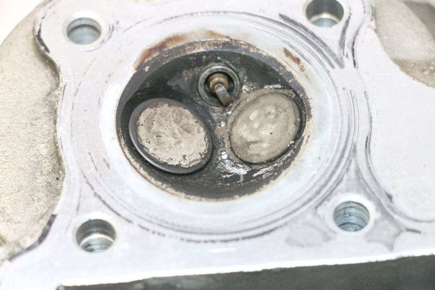 photo de CYLINDER HEAD KYMCO AGILITY PREMIUM 50 (2007 - 2010) - Focus on structure