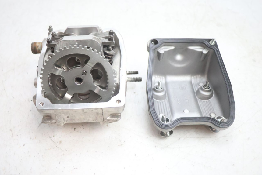 photo de REAR CYLINDER HEAD GILERA GP 800 (2007 - 2013) - Main view