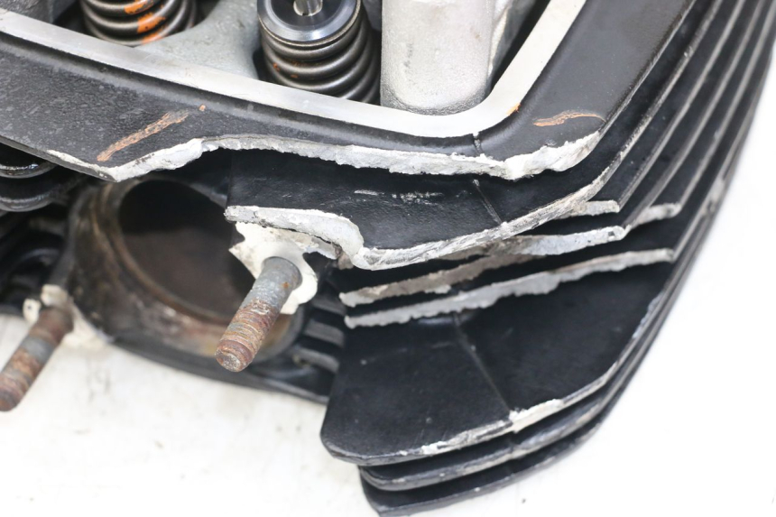 photo de REAR CYLINDER HEAD MOTO GUZZI NORGE 8V GT 1200 (2011 - 2016) - Spare part profile view