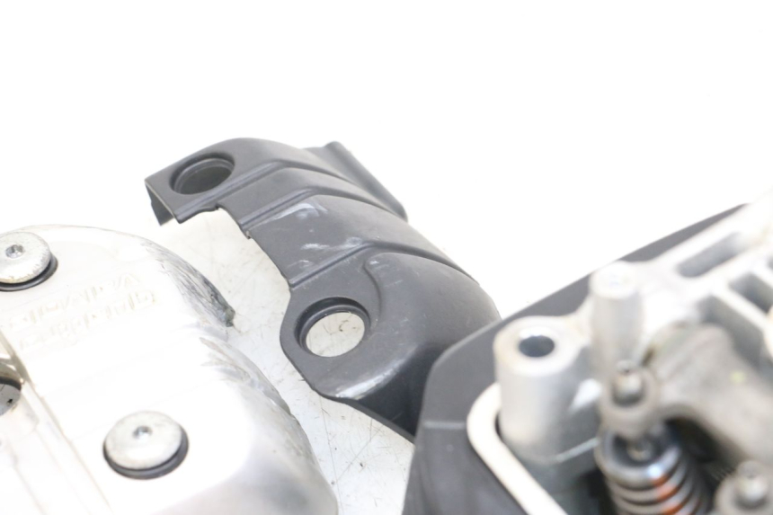 photo de REAR CYLINDER HEAD MOTO GUZZI NORGE 8V GT 1200 (2011 - 2016) - Main view