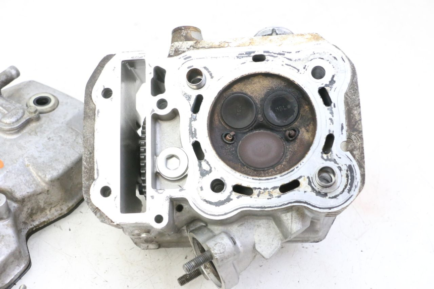 photo de REAR CYLINDER HEAD HONDA NTV DEAUVILLE 650 (2001 - 2006) - Supplementary product photo