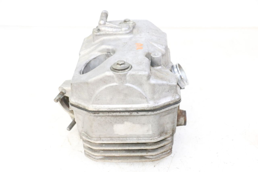 photo de REAR CYLINDER HEAD HONDA NTV DEAUVILLE 650 (2001 - 2006) - Alternative perspective