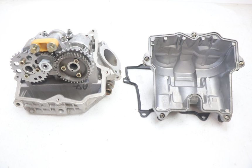 photo de REAR CYLINDER HEAD CAN-AM SPYDER RS 1000 (2008 - 2012) - Main view
