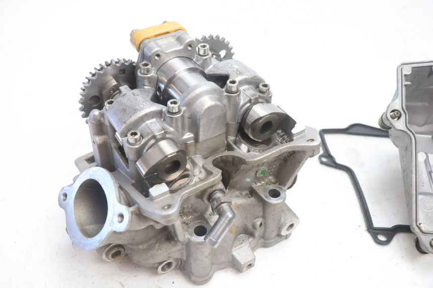 photo de REAR CYLINDER HEAD CAN-AM SPYDER RS 1000 (2008 - 2012) - Zoom on usage condition