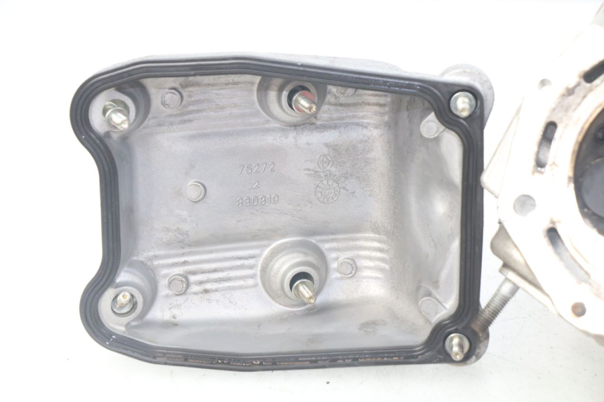 photo de REAR CYLINDER HEAD APRILIA SRV 850 (2012 - 2017) - Checked used part