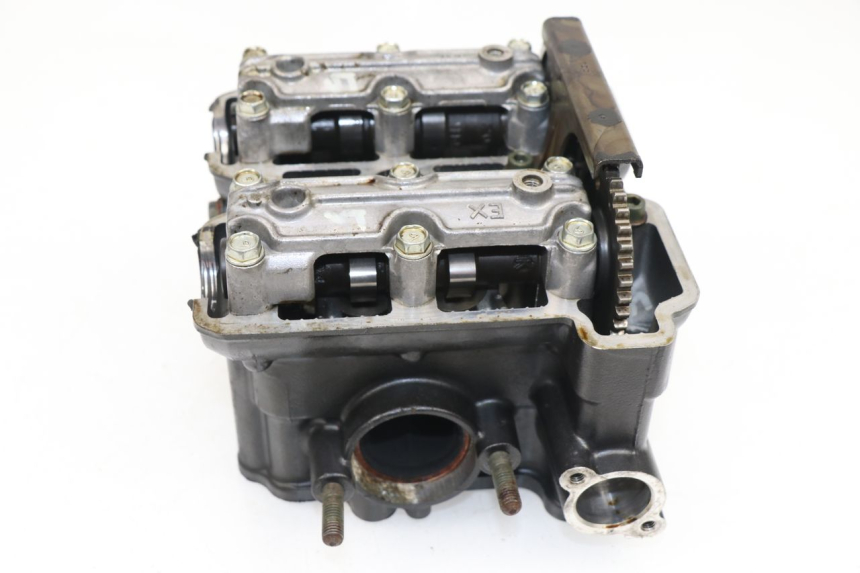 photo de REAR CYLINDER HEAD SUZUKI SV N 650 (1999 - 2002) - Zoom on usage condition