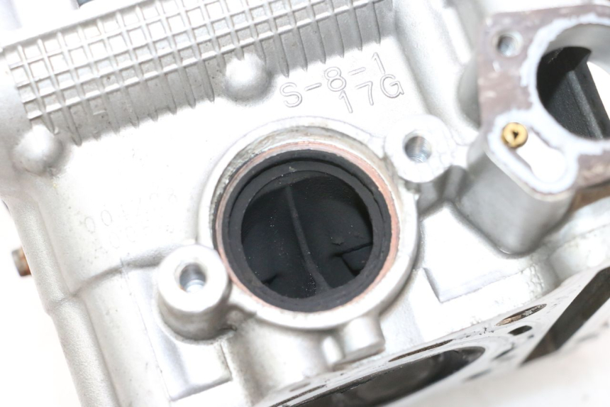photo de REAR CYLINDER HEAD SUZUKI SV S 650 (2003 - 2009) - Zoom on usage condition