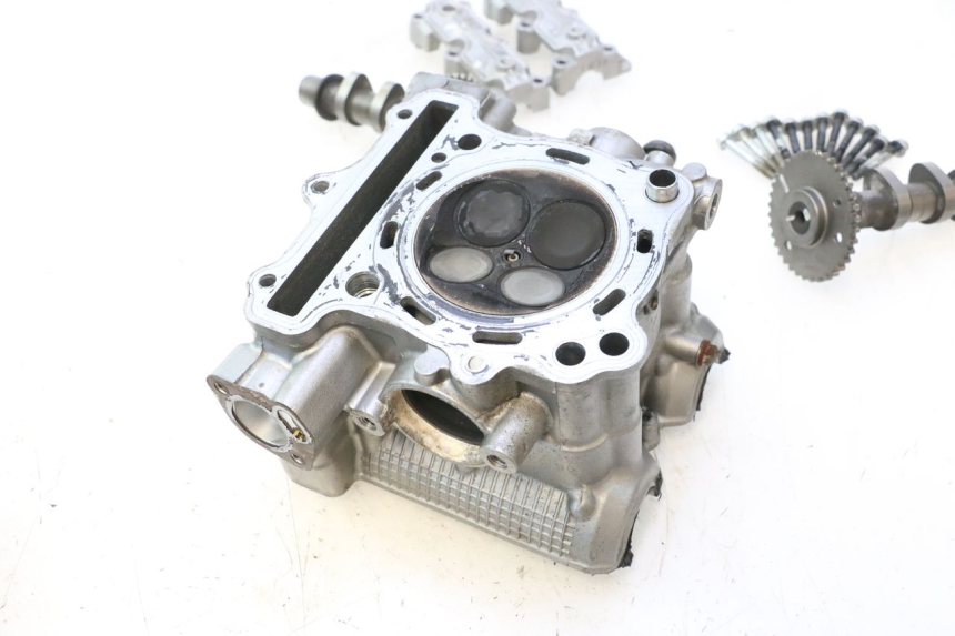 photo de REAR CYLINDER HEAD SUZUKI SV S 650 (2003 - 2009) - Surface and material condition