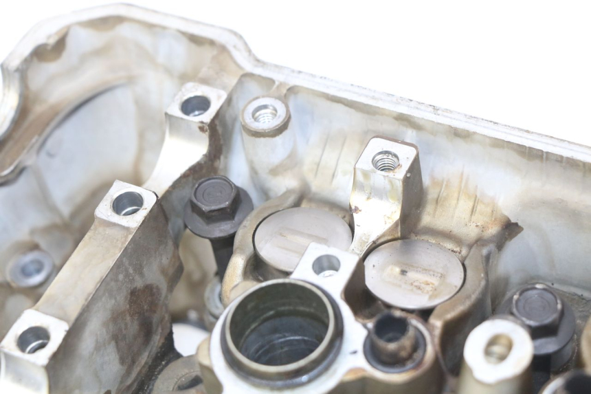 photo de REAR CYLINDER HEAD HONDA VFR FI RC46 800 (1998 - 2001) - High-resolution close-up