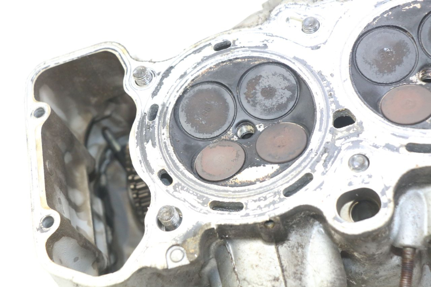 photo de REAR CYLINDER HEAD HONDA VFR FI RC46 800 (1998 - 2001) - Alternative perspective