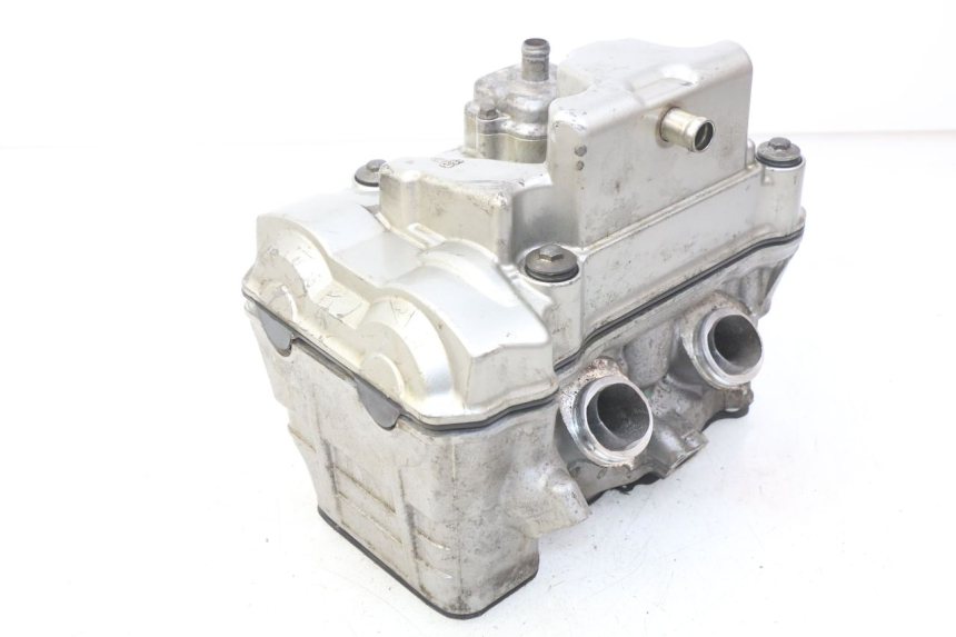 photo de REAR CYLINDER HEAD HONDA VFR FI RC46 800 (1998 - 2001) - Fixing points details