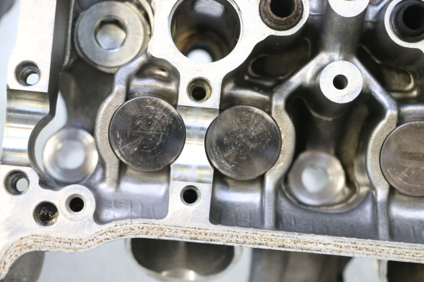 photo de REAR CYLINDER HEAD HONDA VFR FI RC46 800 (1998 - 2001) - Component zoom