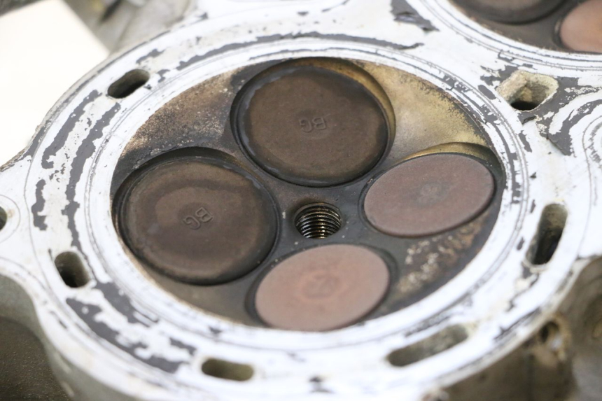 photo de REAR CYLINDER HEAD HONDA VFR FI RC46 800 (1998 - 2001) - Surface and material condition