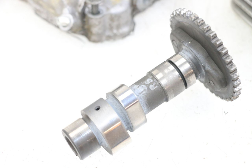 photo de REAR CYLINDER HEAD SUZUKI VL INTRUDER 125 (2004 - 2007) - Detailed visual inspection