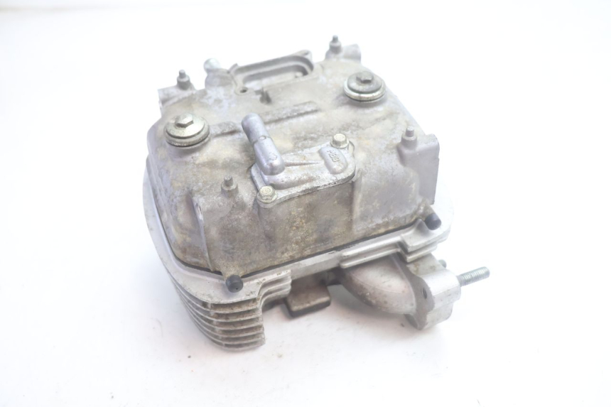 photo de REAR CYLINDER HEAD HONDA XLV VARADERO 125 (2007 - 2012) - Alternative perspective