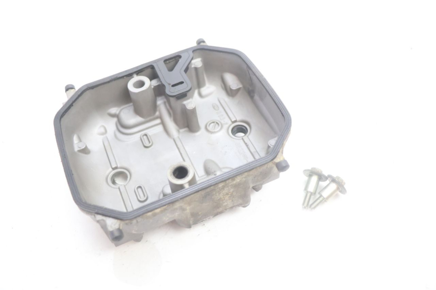 photo de REAR CYLINDER HEAD HONDA XLV VARADERO 125 (2007 - 2012) - Fixing points details