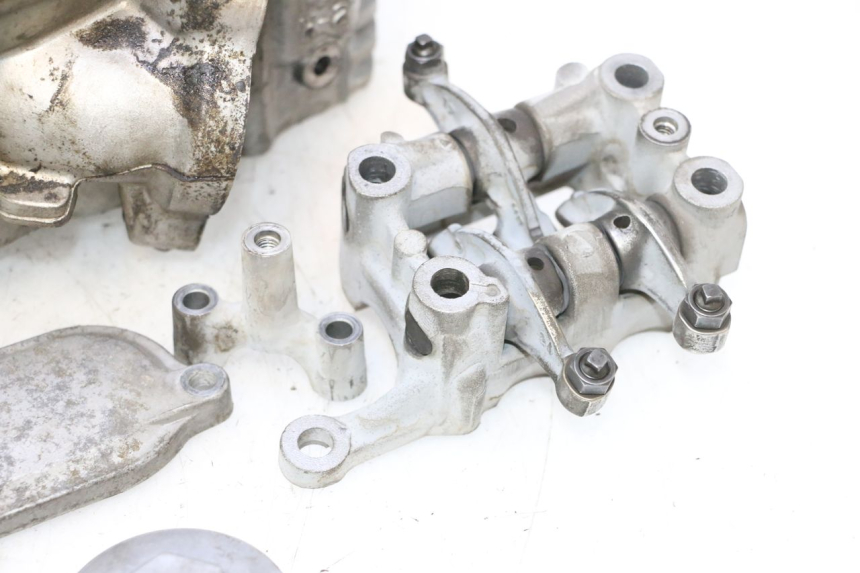 photo de REAR CYLINDER HEAD HONDA XRV AFRICA TWIN 750 (1990 - 1992) - Alternative perspective