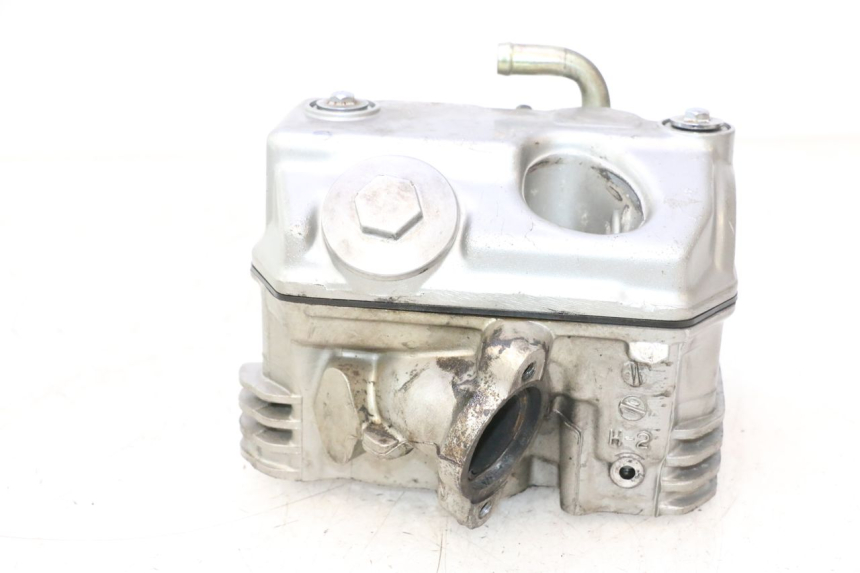 photo de REAR CYLINDER HEAD HONDA XRV AFRICA TWIN 750 (1990 - 1992) - Technical close-up