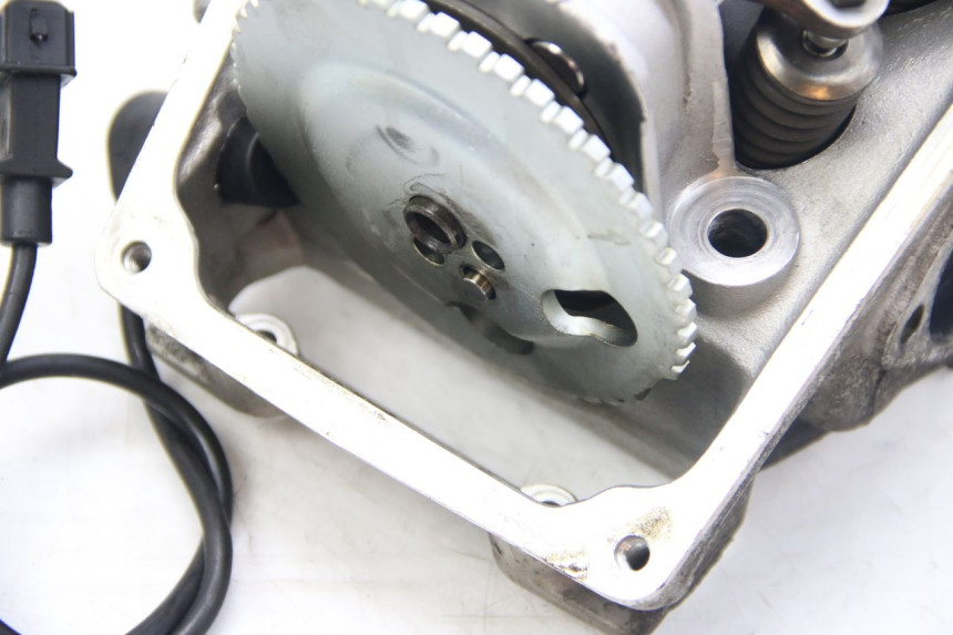 photo de CYLINDER HEAD APRILIA ATLANTIC 500 (2002 - 2003) - Detailed visual inspection