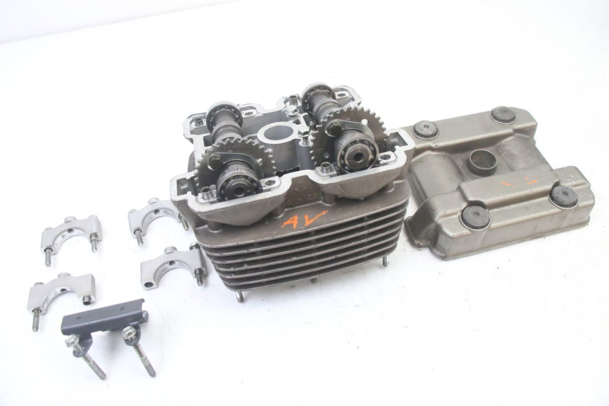 photo de FRONT CYLINDER HEAD HYOSUNG GTR 125 (2006 - 2008) - Additional view of the item