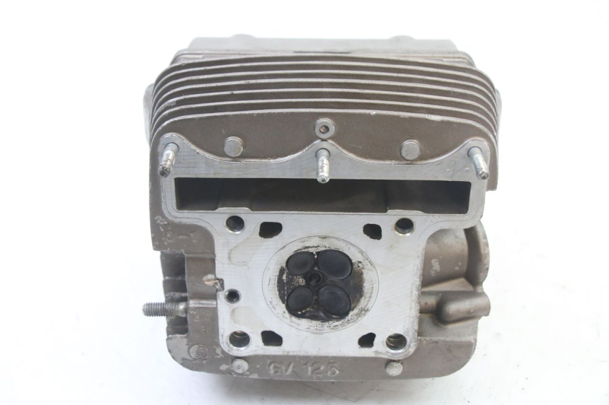 photo de FRONT CYLINDER HEAD HYOSUNG GTR 125 (2006 - 2008) - Zoom on usage condition