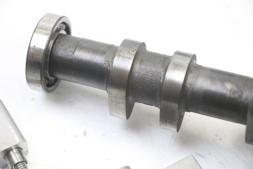 photo de FRONT CYLINDER HEAD HYOSUNG GTR 125 (2006 - 2008) - Fixing points details