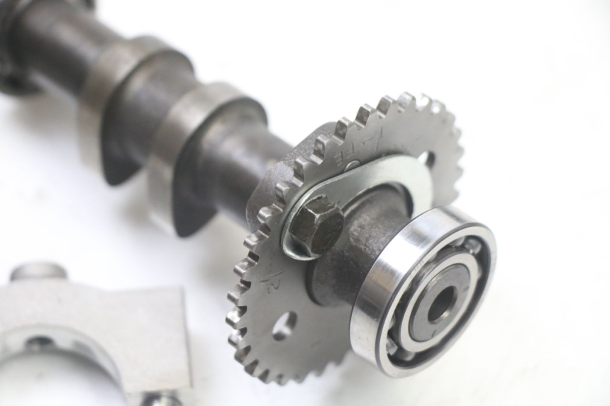 photo de FRONT CYLINDER HEAD HYOSUNG GTR 125 (2006 - 2008) - Surface and material condition