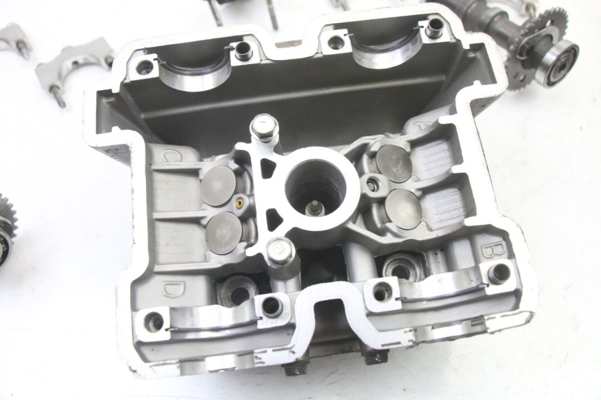 photo de FRONT CYLINDER HEAD HYOSUNG GTR 125 (2006 - 2008) - Checked used part