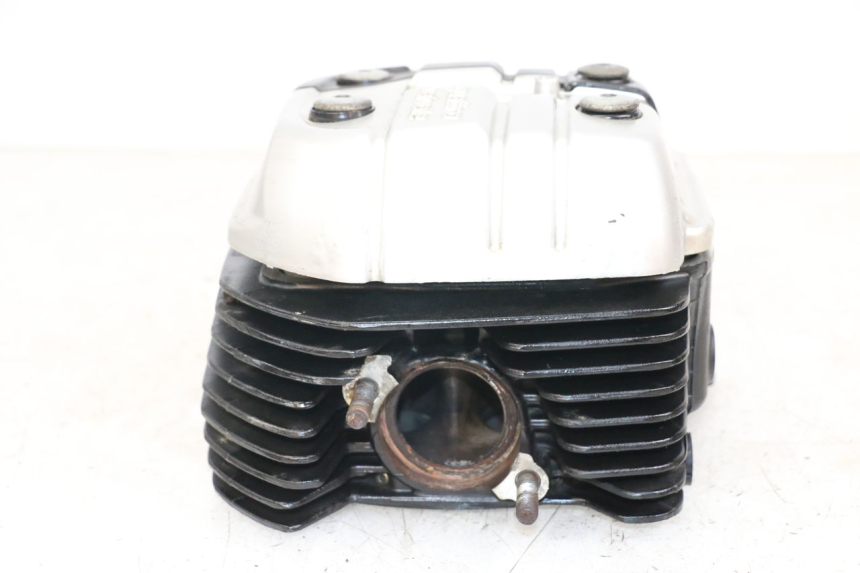 photo de FRONT CYLINDER HEAD MOTO GUZZI NORGE 8V GT 1200 (2011 - 2016) - Fixing points details
