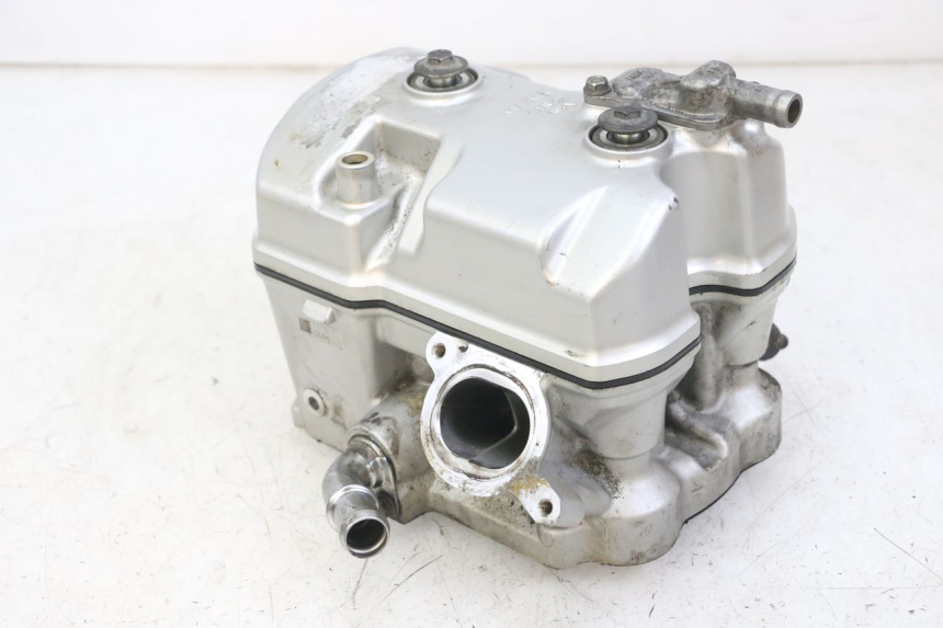 photo de FRONT CYLINDER HEAD HONDA NTV DEAUVILLE ABS 700 (2007 - 2016) - High-resolution close-up