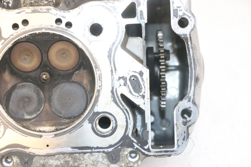 photo de FRONT CYLINDER HEAD HONDA NTV DEAUVILLE ABS 700 (2007 - 2016) - Technical close-up