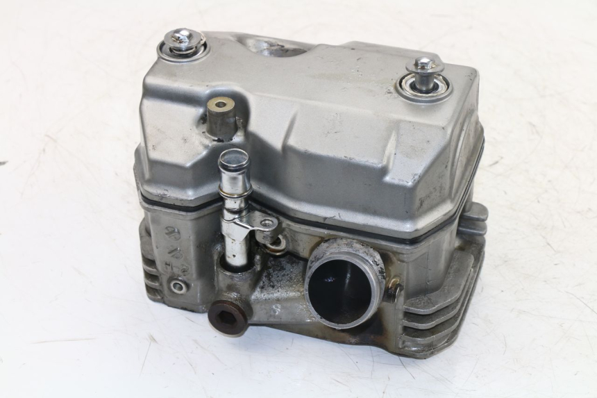 photo de FRONT CYLINDER HEAD HONDA NTV REVERSE 650 (1988 - 1988) - Zoom on usage condition
