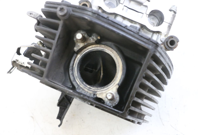 photo de FRONT CYLINDER HEAD BMW R RT ABS 1200 (2010 - 2014) - Distinctive features