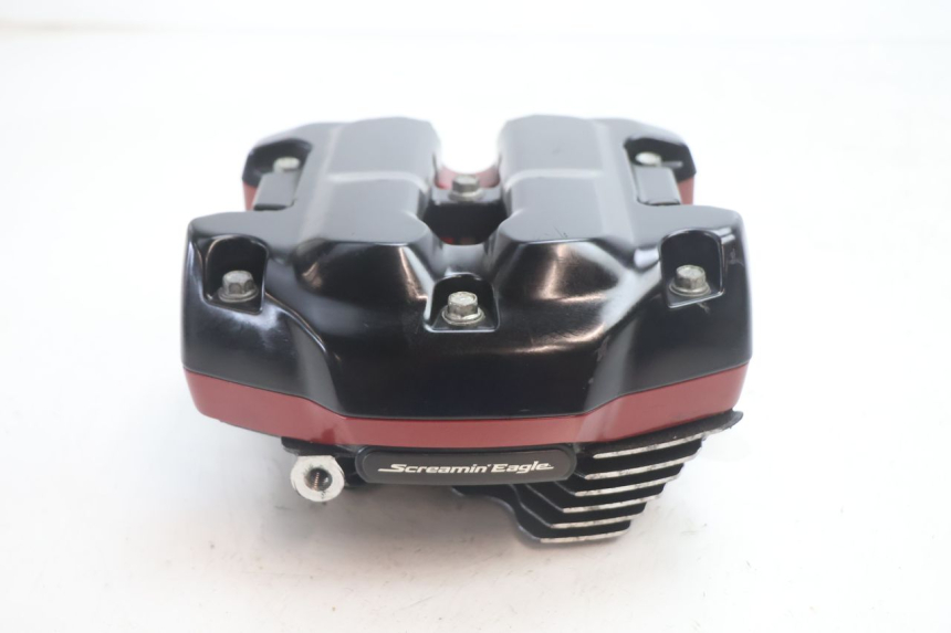 photo de FRONT CYLINDER HEAD HARLEY DAVIDSON ROAD GLIDE FLTRXSE 1920 (2018 - 2022) - Focus on structure