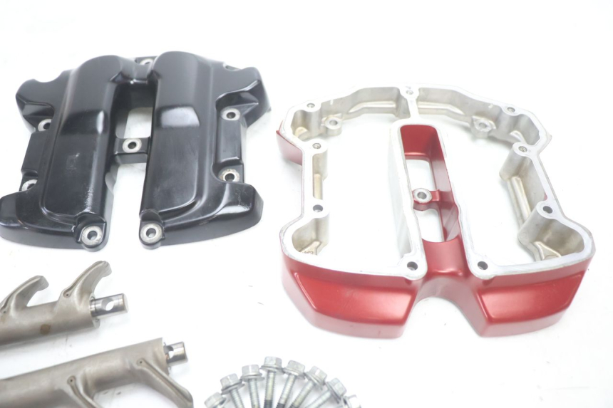 photo de FRONT CYLINDER HEAD HARLEY DAVIDSON ROAD GLIDE FLTRXSE 1920 (2018 - 2022) - Alternative perspective