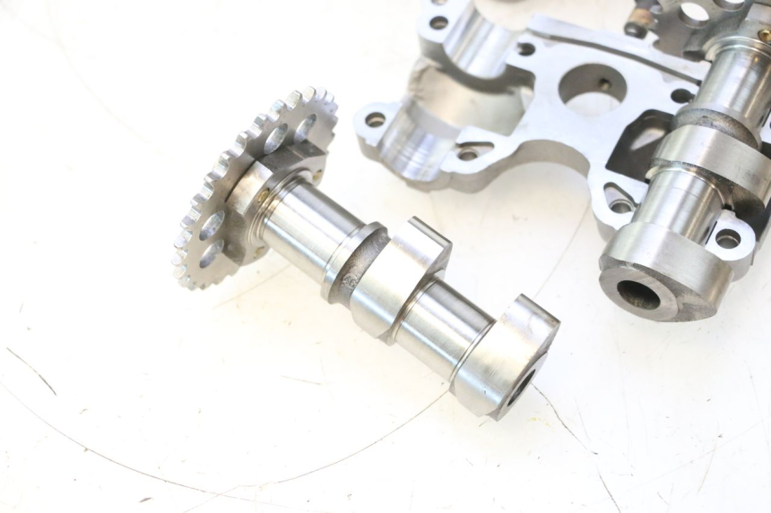 photo de FRONT CYLINDER HEAD CAN-AM SPYDER RS 1000 (2008 - 2012) - Component zoom