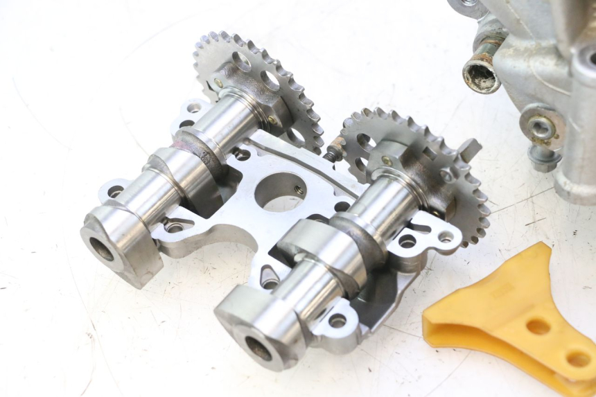 photo de FRONT CYLINDER HEAD CAN-AM SPYDER RS 1000 (2008 - 2012) - Surface and material condition