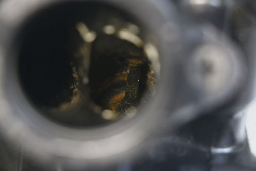 photo de FRONT CYLINDER HEAD SUZUKI SV N 650 (1999 - 2002) - Zoom on usage condition